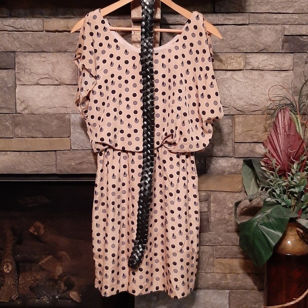 City Triangles Dress - 🛒 Bundle Deal - 3 Listings for $18 - Picture 4 of 7